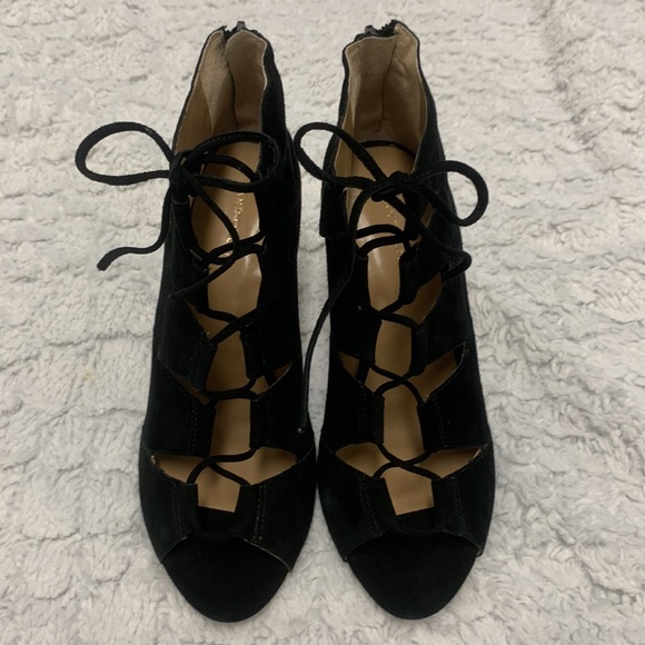 Ann Taylor Black suede, Size 8 high heel lace-up shoes w/zip Never worn🖤 - Picture 16 of 16